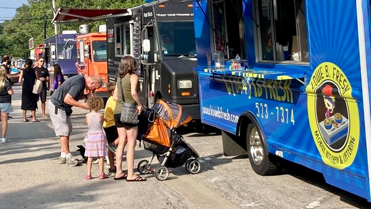 Ravinia District Food Truck Thursdays